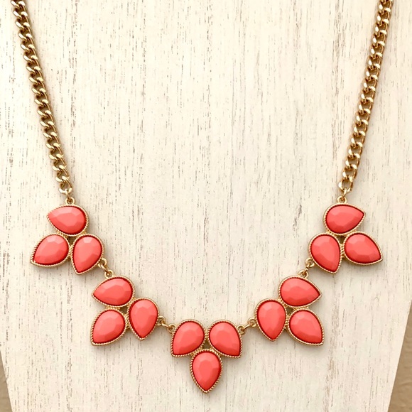 💗Coral & Gold Necklace💛 - Picture 2 of 3